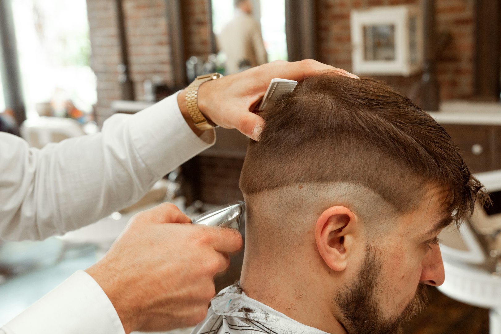 Fade and taper haircut service